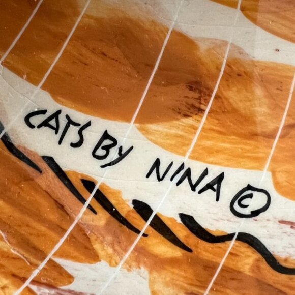 Vtg 2001 NINA LYMAN Hand-Painted Ceramic Cat Plate Large "Cats by Nina" 12.75" D - Picture 10 of 16